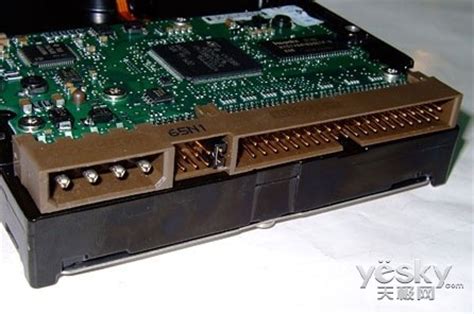 3D NAND技术发展迅速，SSD取代HDD硬盘明年可待-CFM闪存市场