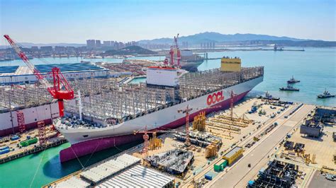 旅顺开发区船企开启全球最大级别超大型集装箱船双坞连续建造新模式|开发区|集装箱船|旅顺_新浪新闻