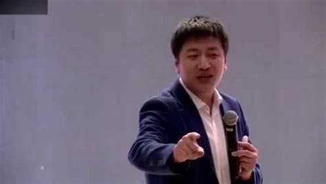 张雪峰老师最新视频，边讲课边将“单口相声”进行到底！_腾讯视频