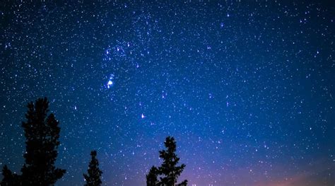 夏季银河星空夜空星星流星银拱摄影图图片-包图网