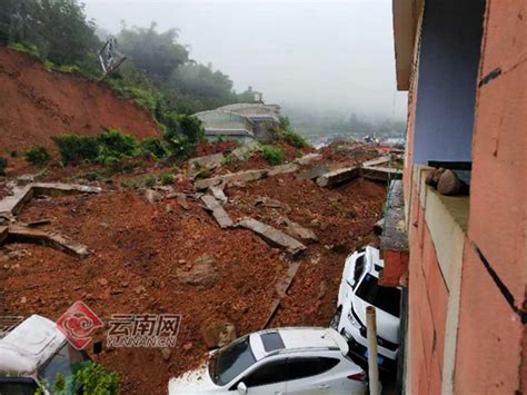 临沧镇康木场乡发生山体滑坡 2房屋受损5人失联