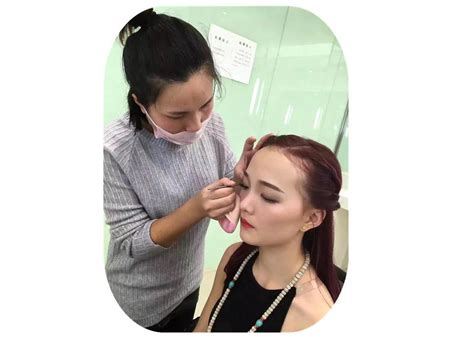 个人化妆班课程|全国莱葳沙化妆工作室-中国婚博会官网