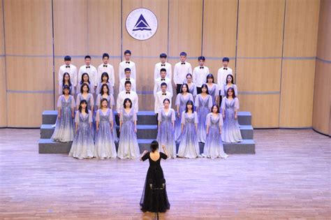 我校举行2020级新生班级合唱比赛-中国计量大学