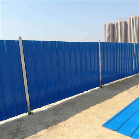 2米高彩钢板围挡 0.326厚单层铁皮施工隔离围蔽 江门公园施工围蔽护栏|价格|厂家|多少钱-全球塑胶网