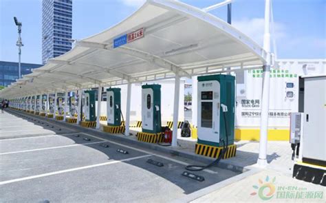 深圳车电网首个高速服务区全液冷公共超充站投运-华夏EV网