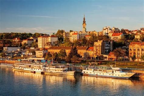 2020年最佳出国旅行目的地-塞尔维亚和它的转换插头