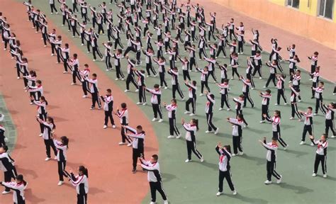 北京举行第九套广播体操展示大赛 队员年龄跨度从13岁到70岁 | 北晚新视觉