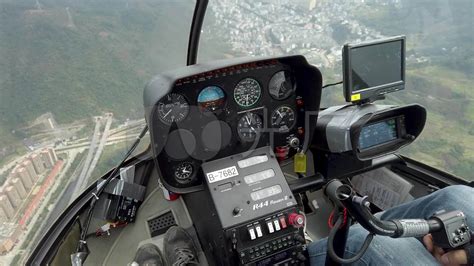 R44直升机飞行实拍_1920X1080_高清视频素材下载(编号:7290299)_实拍视频_光厂(VJ师网) www.vjshi.com