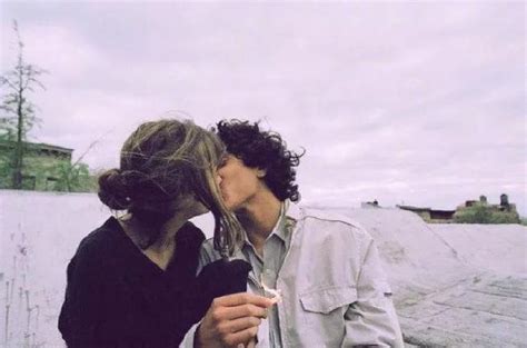 男朋友接吻后为什么喜欢蹭我鼻子，你们的关系一定非常的亲密-528时尚