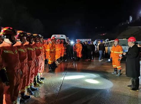 700余人参与救援 云凤高速隧道突泥涌水仍有6名作业人员遇险失联 - 新闻 - 云桥网