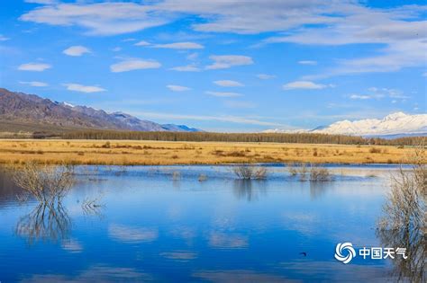新疆温泉县雨过天晴 天空湛蓝美如油画-图片频道