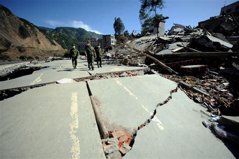 汶川地震死亡人数官方数据（汶川地震有多可怕？这些记忆让无数人永生难忘） | 说明书网