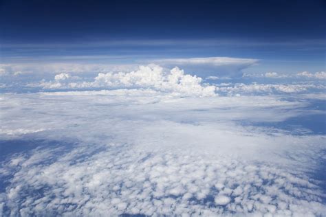 高空中唯美的云层46571_蓝天白云_风景风光类_图库壁纸_68Design