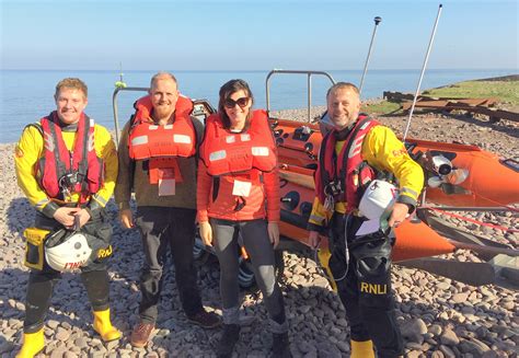 Rescue for anniversary walkers | RNLI