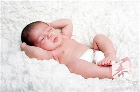 新生儿宝宝衣服空气棉保暖婴儿半背衣初生儿春秋款无骨长袖和尚服-阿里巴巴