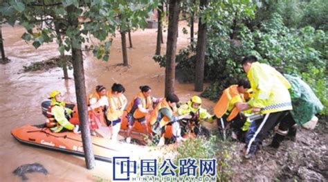 【大河网景】郑州发布暴雨红色预警 记者现场直击防汛一线-大河网