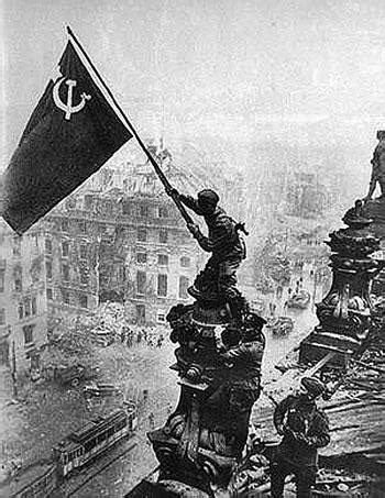 二战前期被德军暴打，苏军依旧坚持拼命，除了督战队，还有啥动力_凤凰网历史_凤凰网