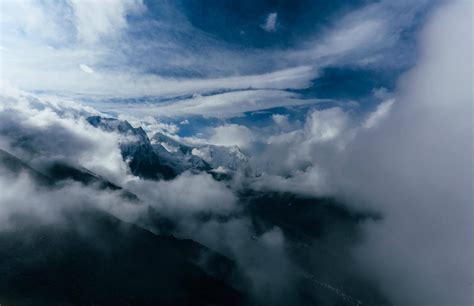 山顶,在上面,云景,戏剧性的天空,水,天空,美,公园,暴风雨,水平画幅摄影素材,汇图网www.huitu.com