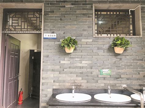 中国最早的一种公厕是建于道路旁边的厕所__凤凰网