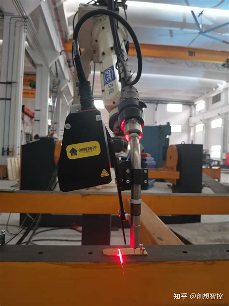 激光焊缝跟踪传感器与机器人焊缝跟踪系统相互配合 - 土木在线