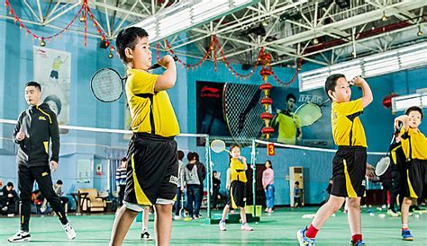 2019年师生羽毛球赛顺利举行-华中师范大学公共管理学院