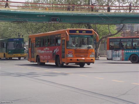 网友称西安915公交驱赶短途乘客下车 涉事司机受处罚_手机新浪网