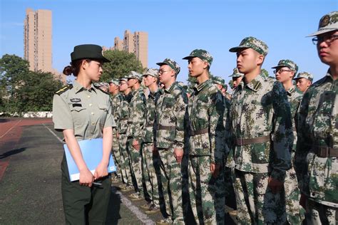 2019级预备教官训练进行时 - 河南省商务学校