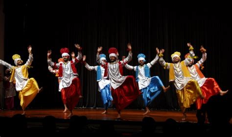 印度舞蹈家来我校演出-深圳大学新闻网