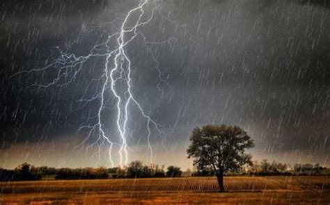 为什么会打雷（为什么下雨常常会伴随打雷闪电）_可可情感网