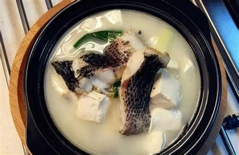 健康汤煲食谱分享：黑鱼煨汤和鱼头豆腐汤__财经头条