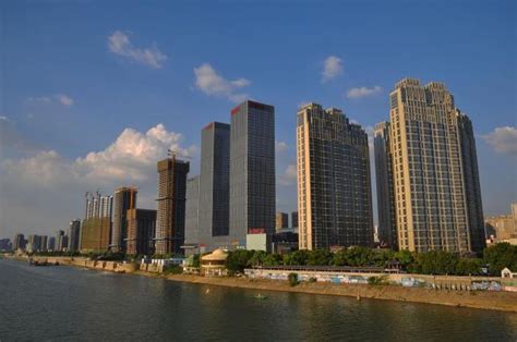 2022年中国城市排行榜出炉，一线城市升级为18个，二线城市34个 - 知乎