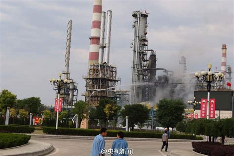 中石油庆阳石化公司装置泄漏着火3死4伤--图片频道--人民网