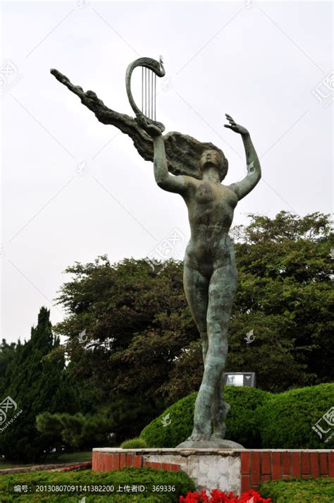 青岛小青岛上的琴女雕像,历史古迹景区,旅游景点,摄影素材,汇图网www.huitu.com
