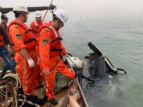 快讯！一直升机在厦门附近海域坠海，3名遇难者遗体已被发现|厦门_新浪新闻