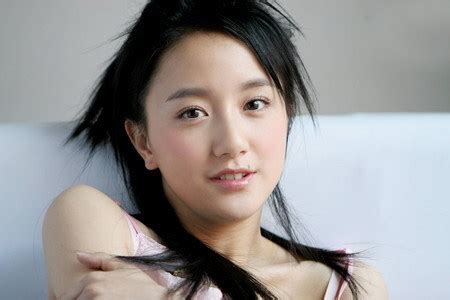 女演员李倩，古灵精怪，惊艳迷人！
