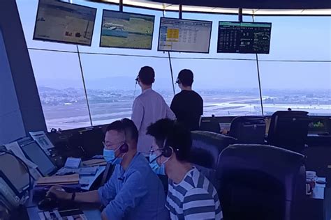 五一航班量创新高 汕头空管站保障运行高准点 - 中国民用航空网