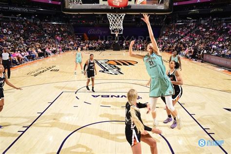 WNBA季后赛席位形势：自由人输掉关键卡位战 跌出联盟前八-直播吧
