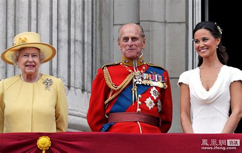英媒：英国国王查尔斯三世等王室成员为伊丽莎白二世守夜_荔枝网新闻
