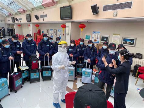战疫情 暖色调|陕西汉中：镜头下，医务人员抗击疫情的美丽身影 - 西部网（陕西新闻网）