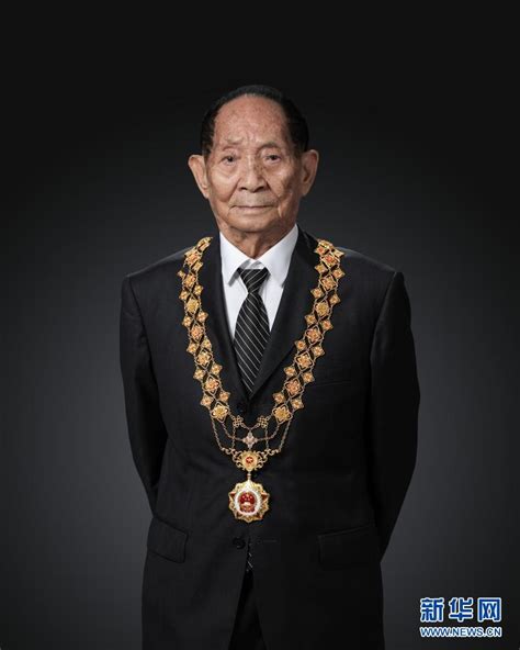 袁隆平（首届国家最高科学技术奖得主、杂交水稻之父） - 搜狗百科