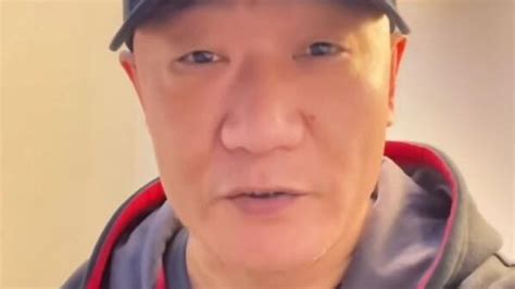 58岁歌手谢东近照曝光，现身商演被嘲一首歌唱一辈子_凤凰网