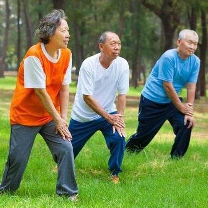 【「快乐养生」无论男女，55岁均是寿命决定期，长寿还是短命，就看这四种表现|55岁以后是疾病的高发期】_傻大方