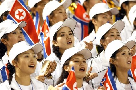 神秘的朝鲜美女拉拉队（组图）--国际--人民网