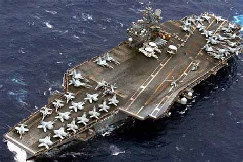 美海军小鹰号航母驶离横须贺基地可能意在台海 - 美国军事 - 全球防务