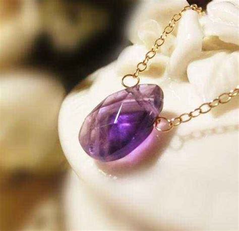 紫水晶含义有哪些 紫水晶的魅力你知道吗 - 冰种玻璃种翡翠手镯挂件A货_翡翠原石种水等级划分鉴定价格多少钱，国翠世家珠宝