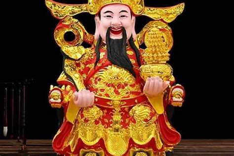 探访海南香火鼎盛人气非常旺的龙五爷财神，看看自己的财运如何|海南|南海|财神_新浪新闻