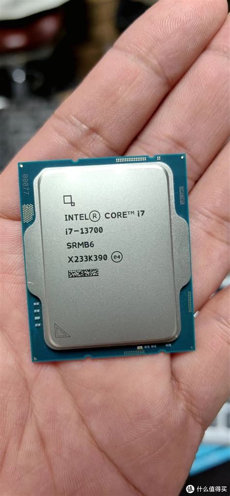 Intel Core i7-13700 Desktop Processor 16 cores (8 P-cores + 8 E-cores ...