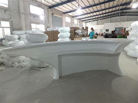 菱形玻璃钢公司前台-方圳雕塑厂