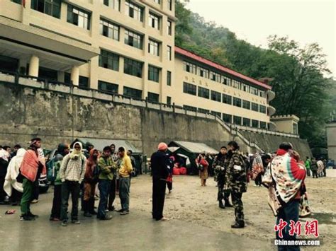 西藏震区樟木镇以海事卫星实现与外界联系 - 国内动态 - 华声新闻 - 华声在线