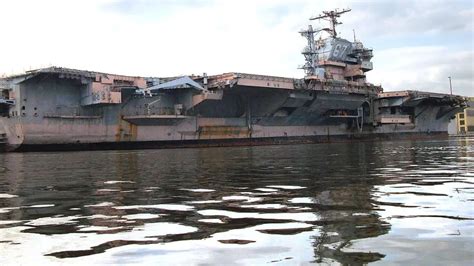 美国“福特”号航母海试开始 已拖延工期三年